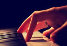 备战巴黎奥运会,两名武汉中学生进入网球国家集训队.